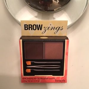 Benefit Brow Zings